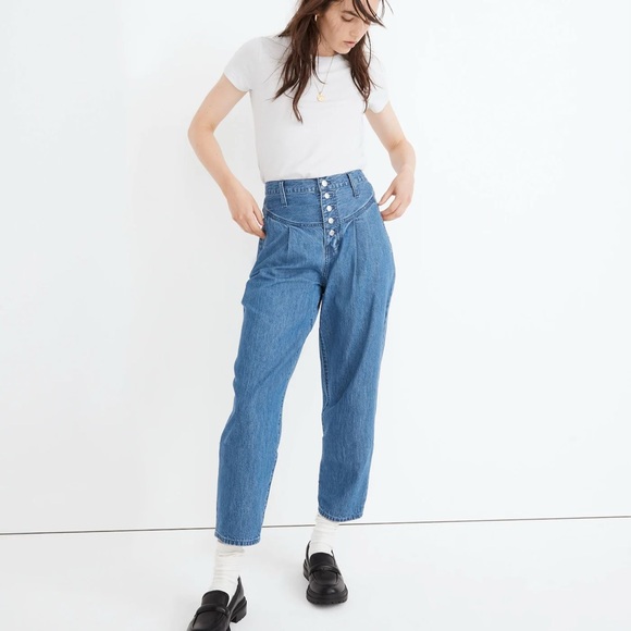 Madewell Tapered Yoke Jeans in Steinbeck Wash - comfort stretch - Picture 5 of 12